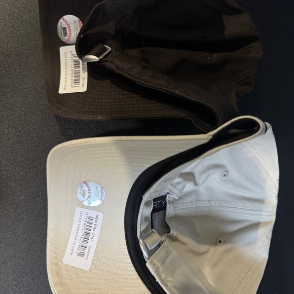 2 Yankees Caps - Picture 6 of 8